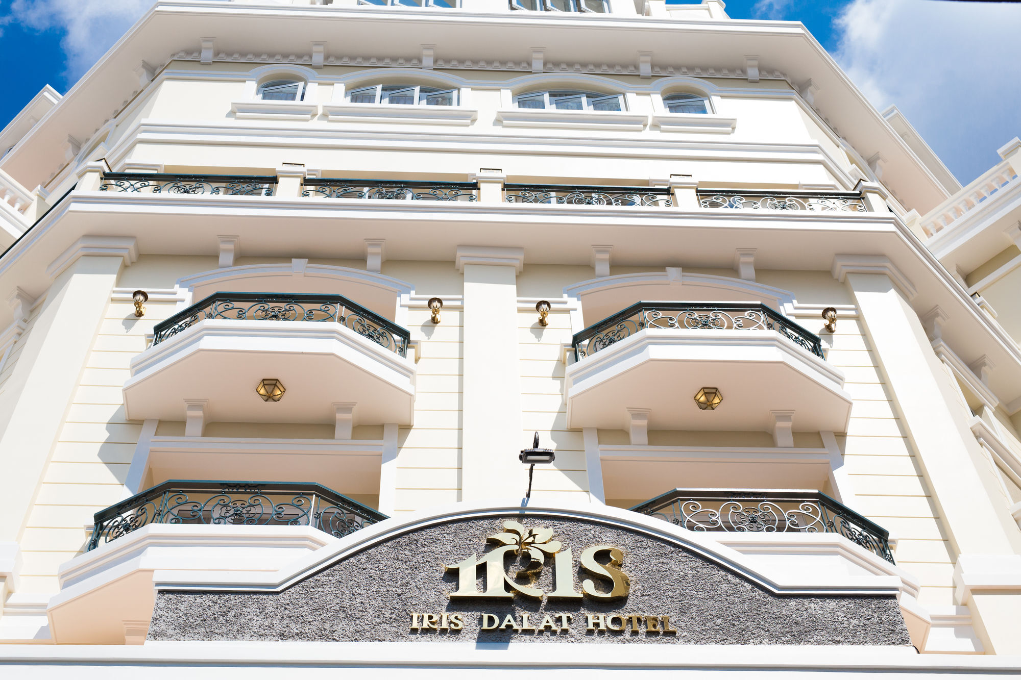 Iris Dalat Hotel Exterior photo